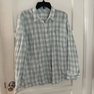 ✨3/$10✨ GAP sage green gingham check button up shirt